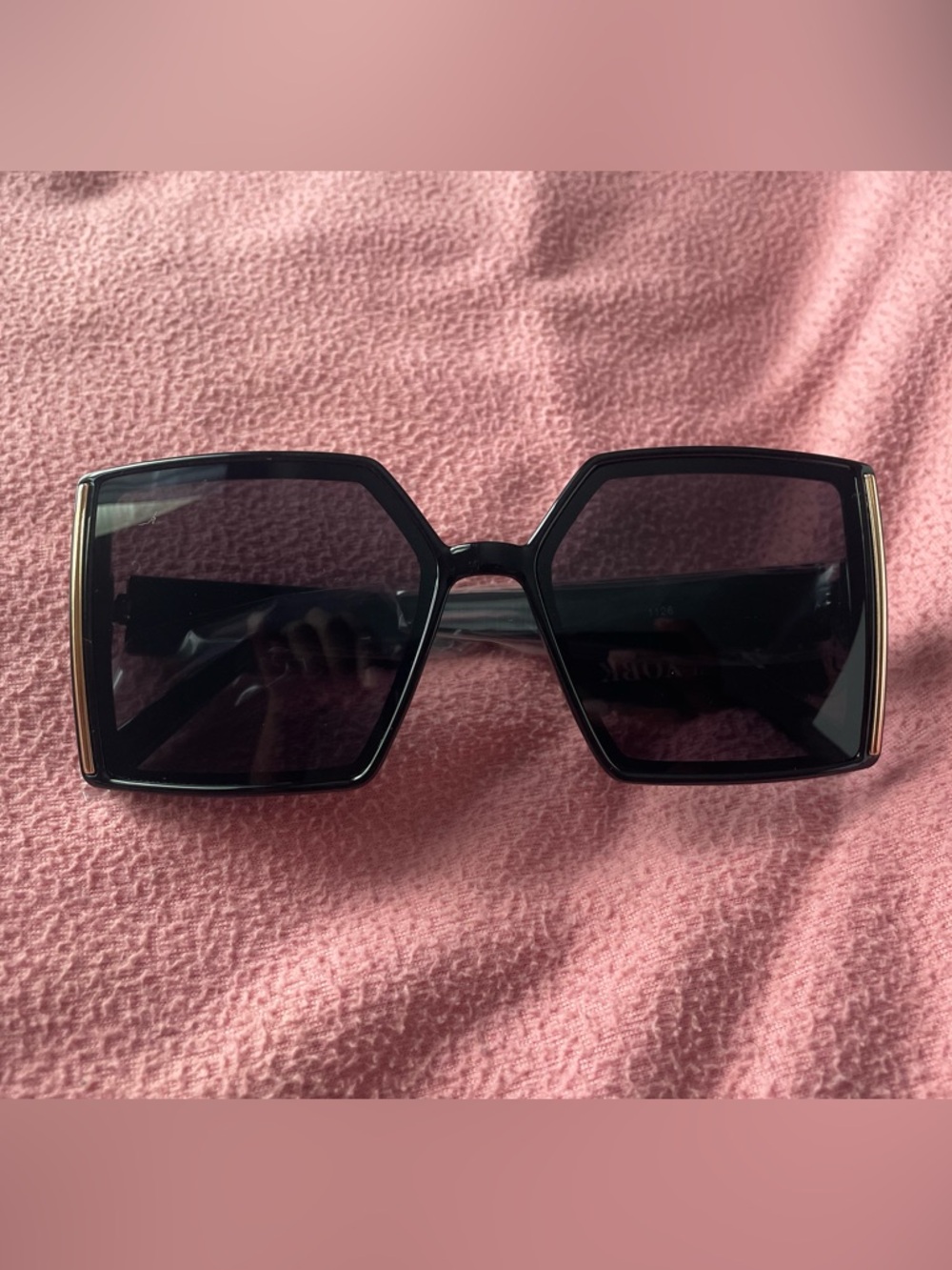 Women’s Black Geometric Frame Sunglasses